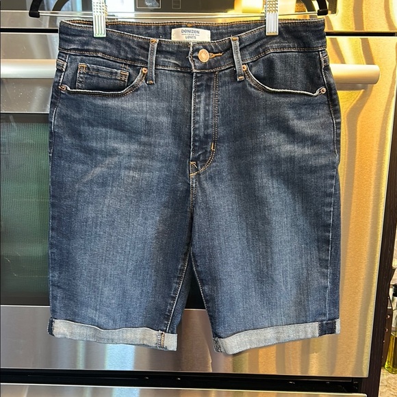 Denizen from Levi's Bermuda length Blue Jean Shorts with‎ Rolled Hems - Picture 1 of 7